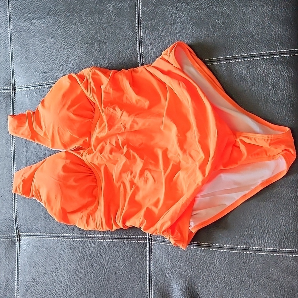 YOU DI AN one-piece swimsuit (new with tags)